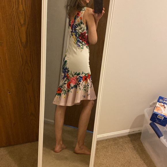 Venus dress size XS gorgeous! - Picture 11 of 16